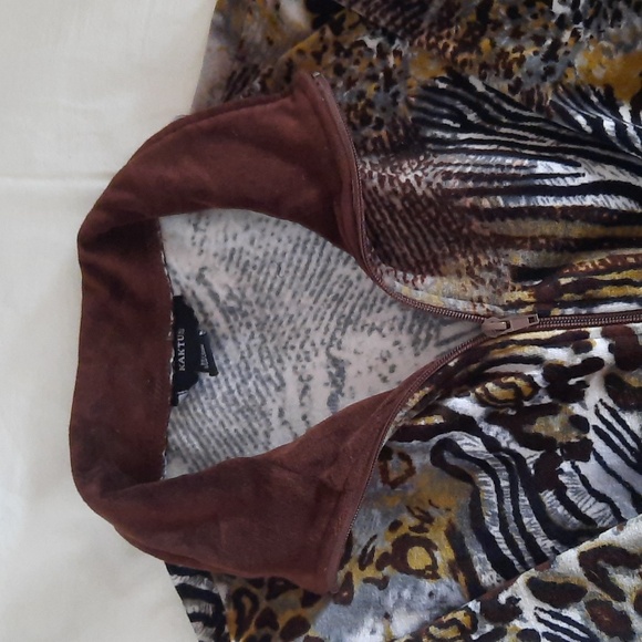 Kaktus XL Women's Velour Animal Print Zippered Top Side Pockets - Picture 4 of 8